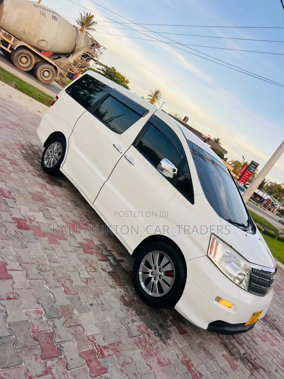 Toyota Alphard 2005 White