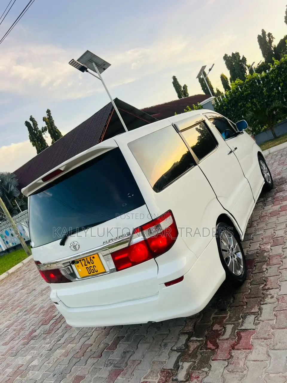 Toyota Alphard 2005 White