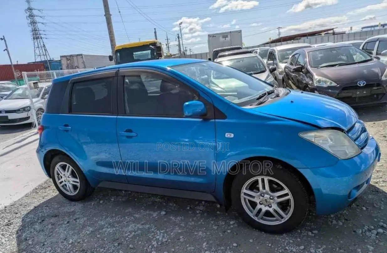 Toyota IST 2002 Blue