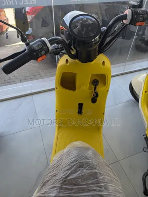 New Motorcycle 2025 Yellow