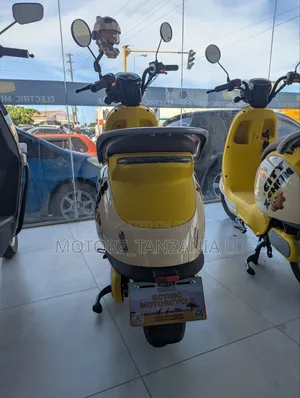 New Motorcycle 2025 Yellow