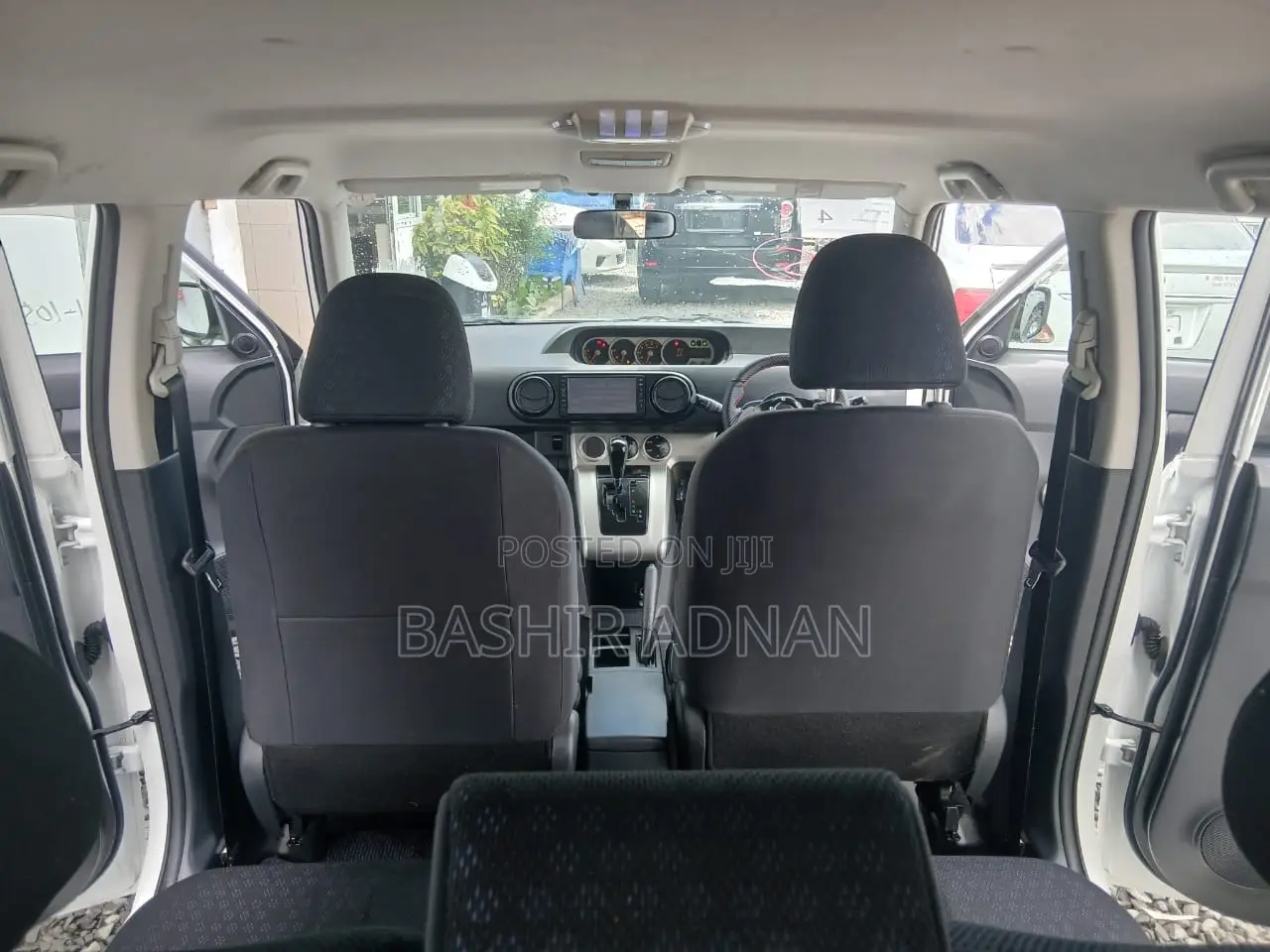 Toyota Corolla Rumion Hatchback 1.5 FWD 2008 Pearl