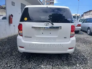 Toyota Corolla Rumion Hatchback 1.5 FWD 2008 Pearl