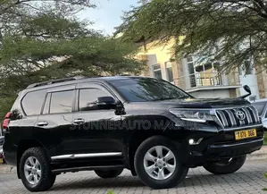 Toyota Land Cruiser Prado 2011 Black