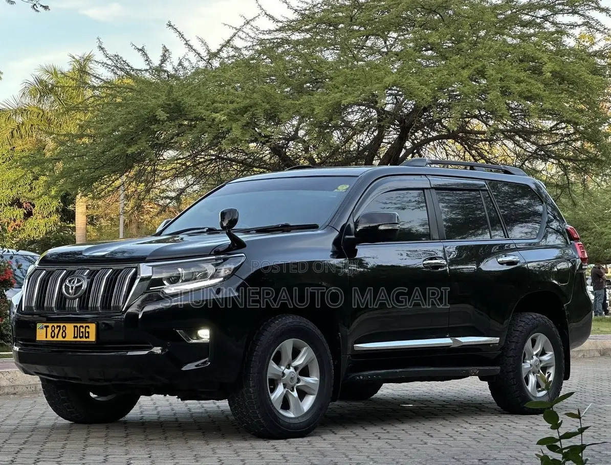 Toyota Land Cruiser Prado 2011 Black
