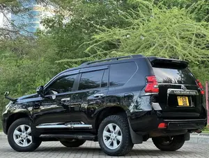 Toyota Land Cruiser Prado 2011 Black