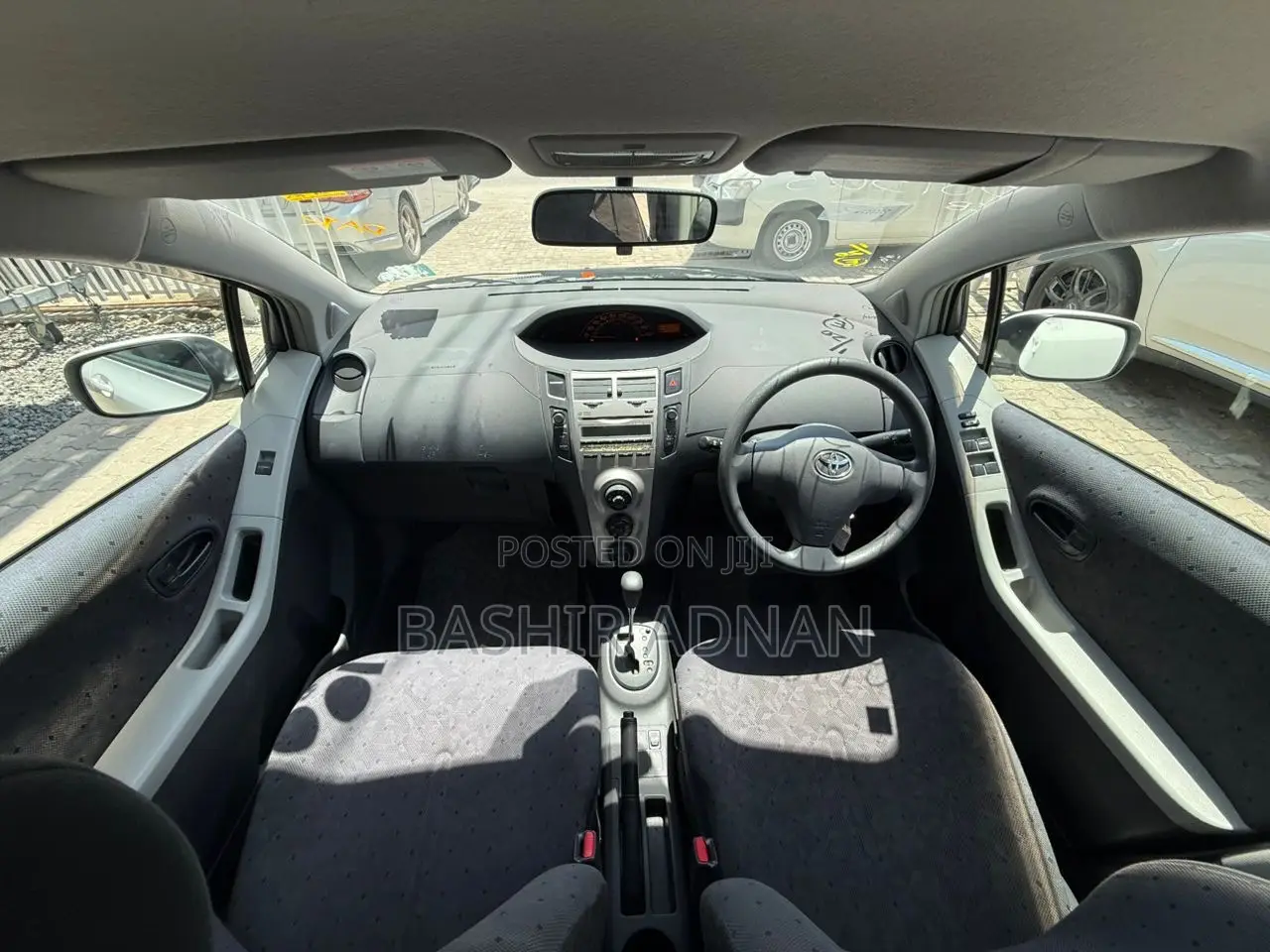 Toyota Vitz 1.0 FWD 5dr 2008 White