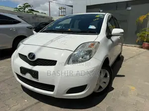 Toyota Vitz 1.0 FWD 5dr 2008 White