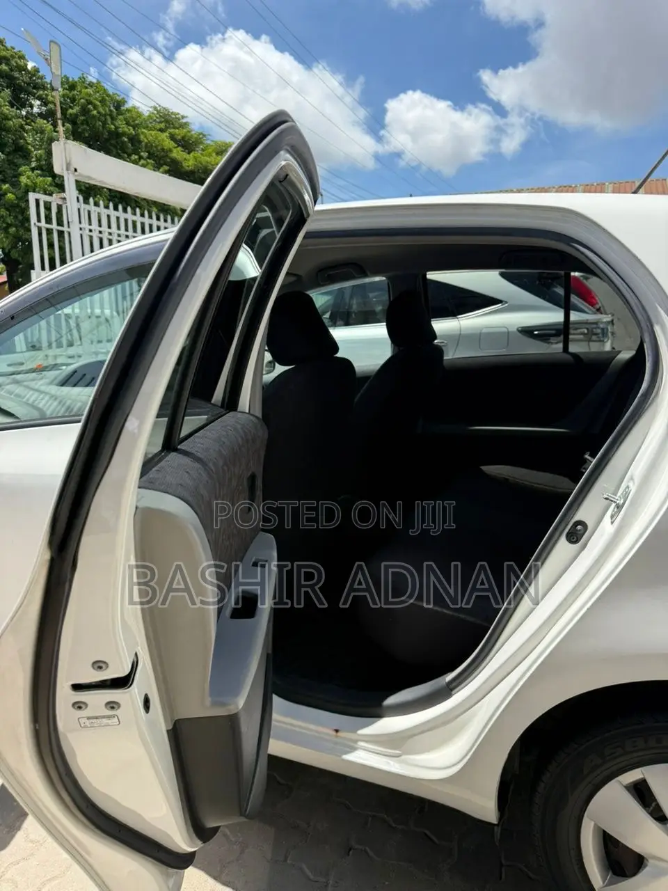 Toyota Vitz 1.0 FWD 5dr 2008 White