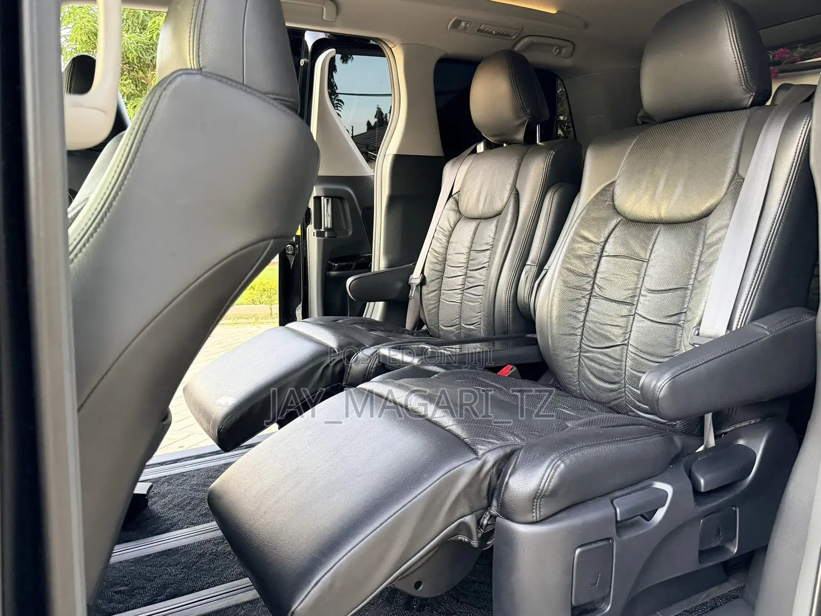 Toyota Alphard 2010 Black