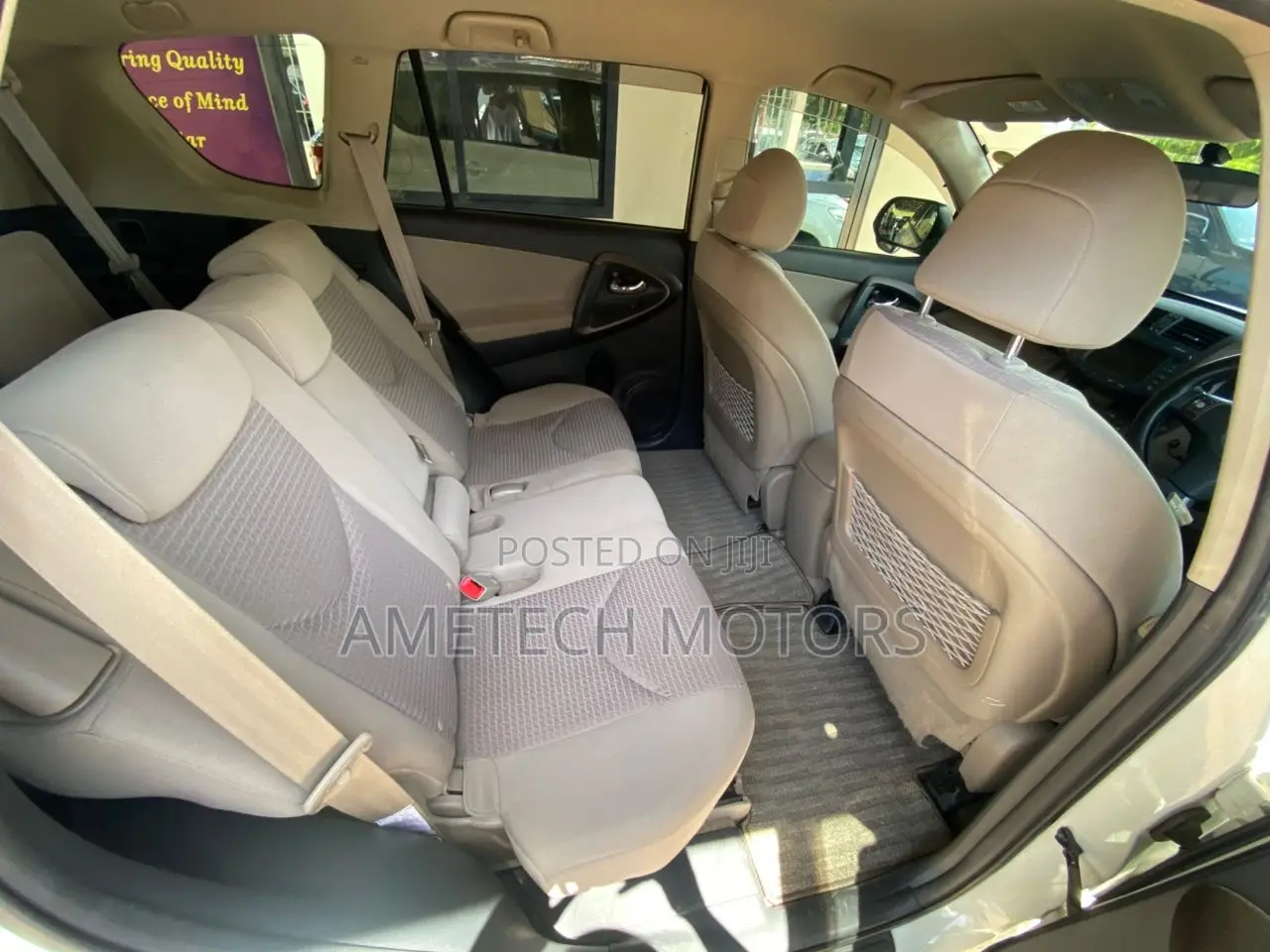 Toyota Vanguard 2009 White