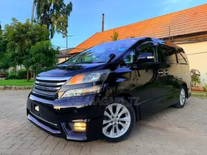 Toyota Vellfire 2010 Black