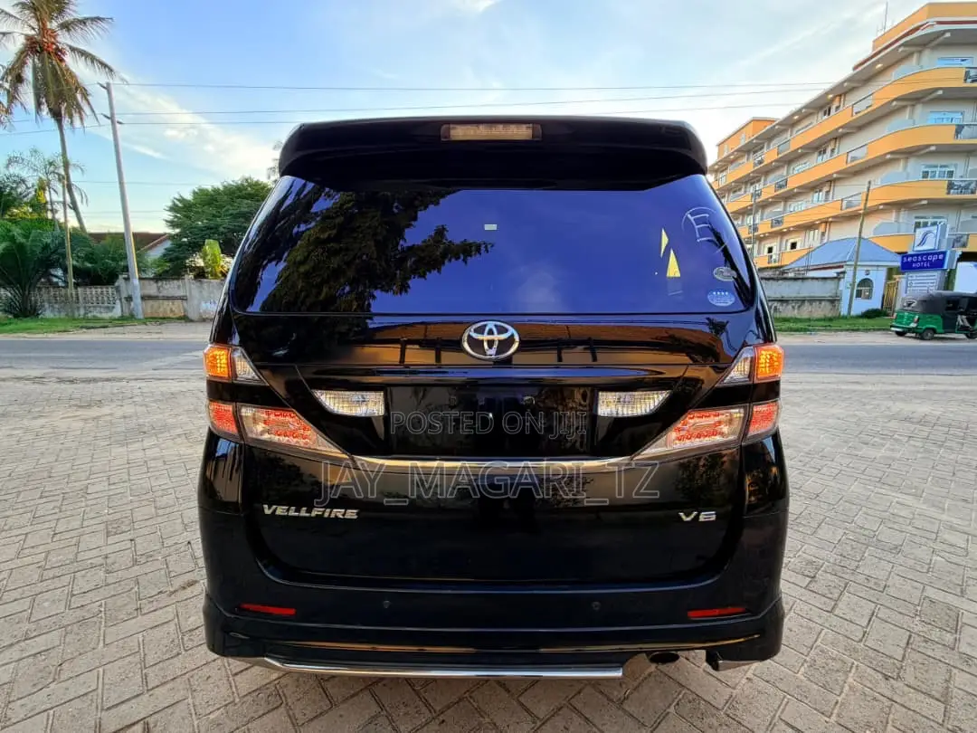 Toyota Vellfire 2010 Black