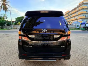 Toyota Vellfire 2010 Black