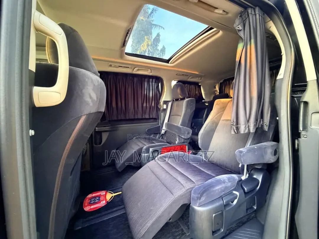 Toyota Vellfire 2010 Black