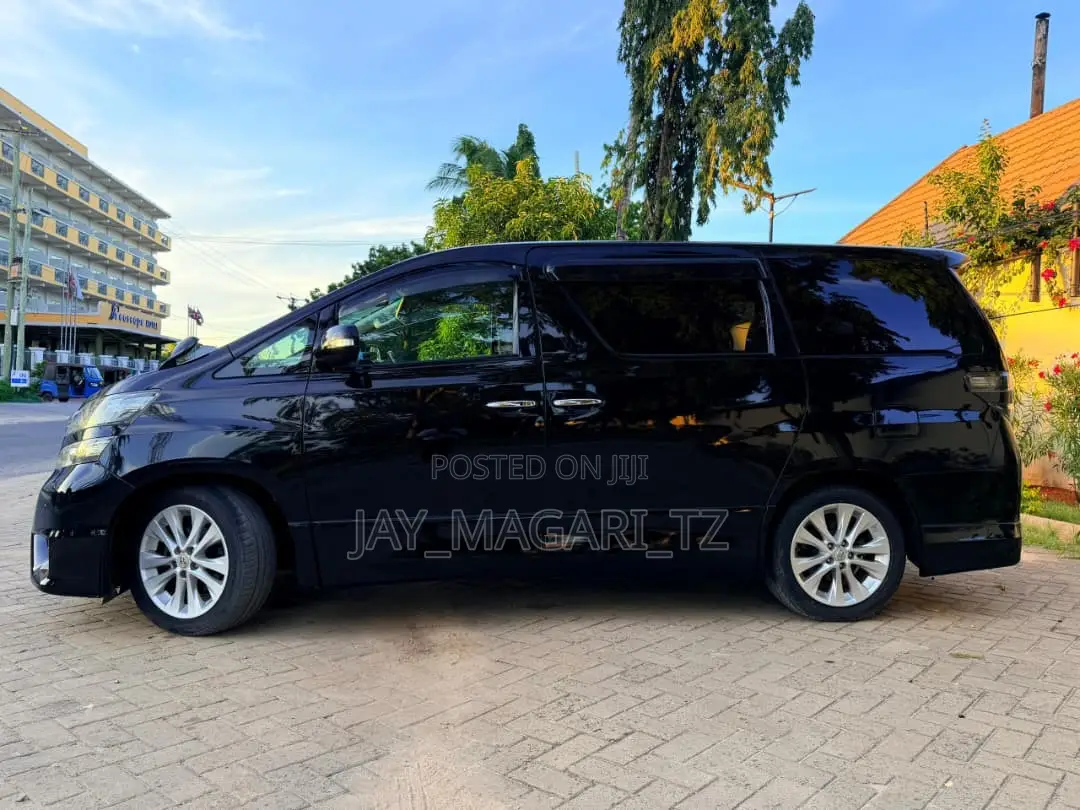 Toyota Vellfire 2010 Black