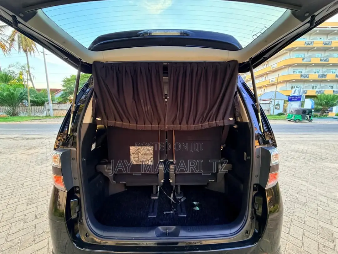 Toyota Vellfire 2010 Black