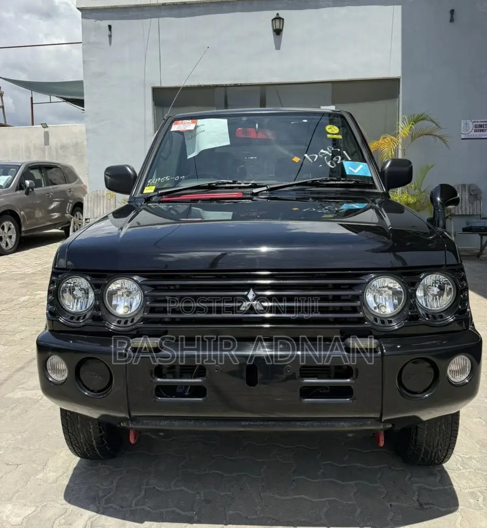 Mitsubishi Pajero Mini 2001 Black