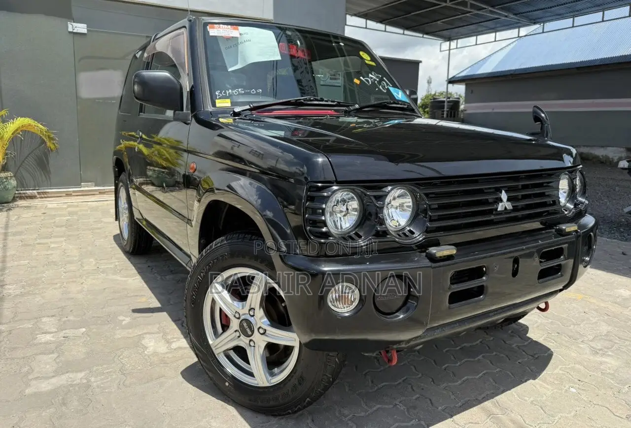 Mitsubishi Pajero Mini 2001 Black