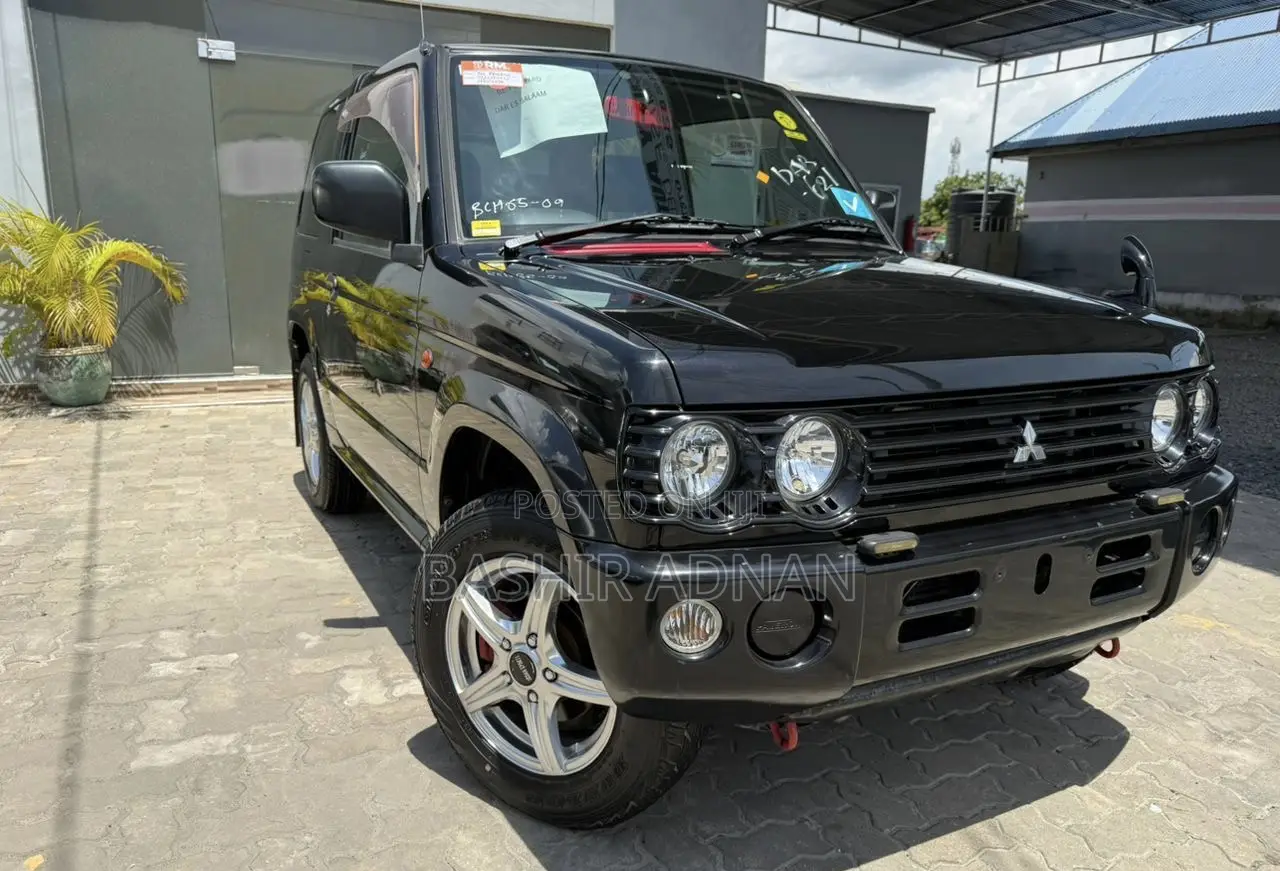 Mitsubishi Pajero Mini 2001 Black