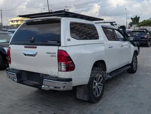 Toyota Hilux Rogue 4x4 2019 Pearl