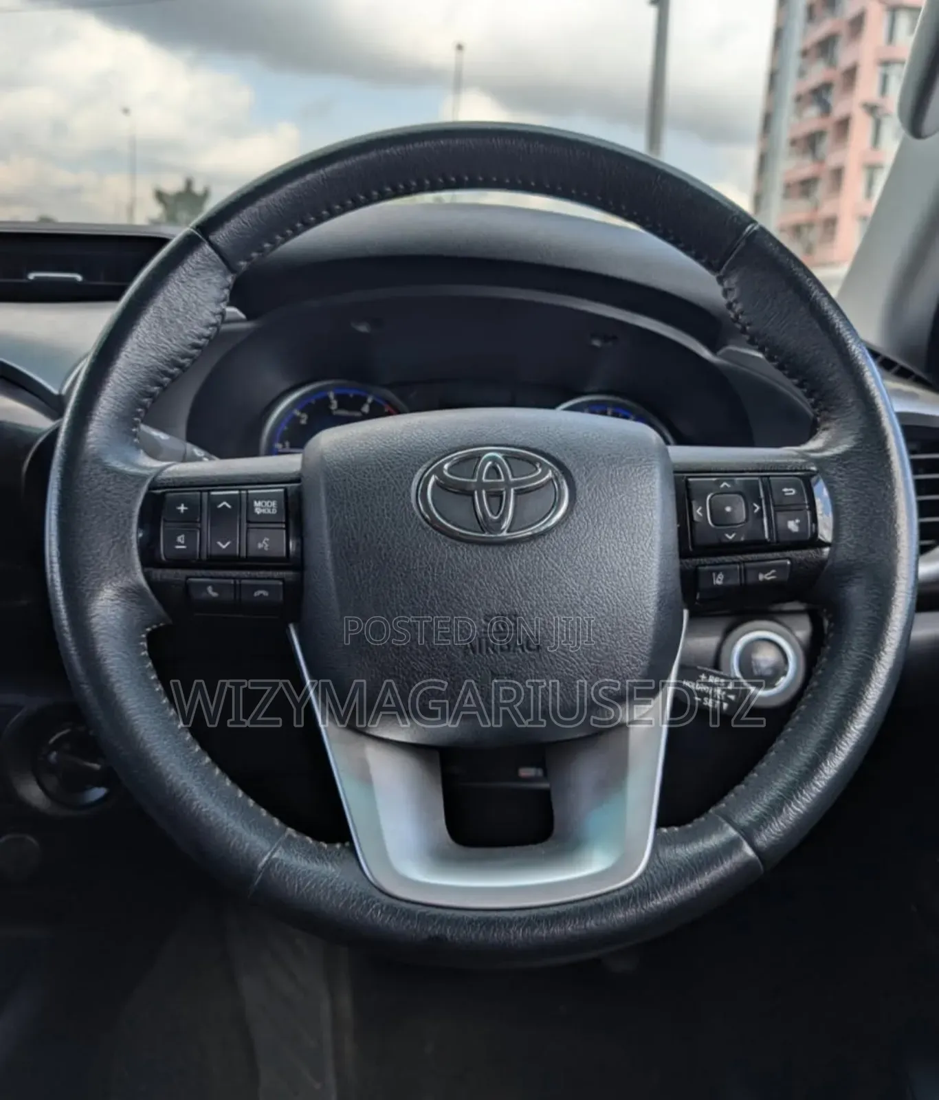 Toyota Hilux Rogue 4x4 2019 Pearl