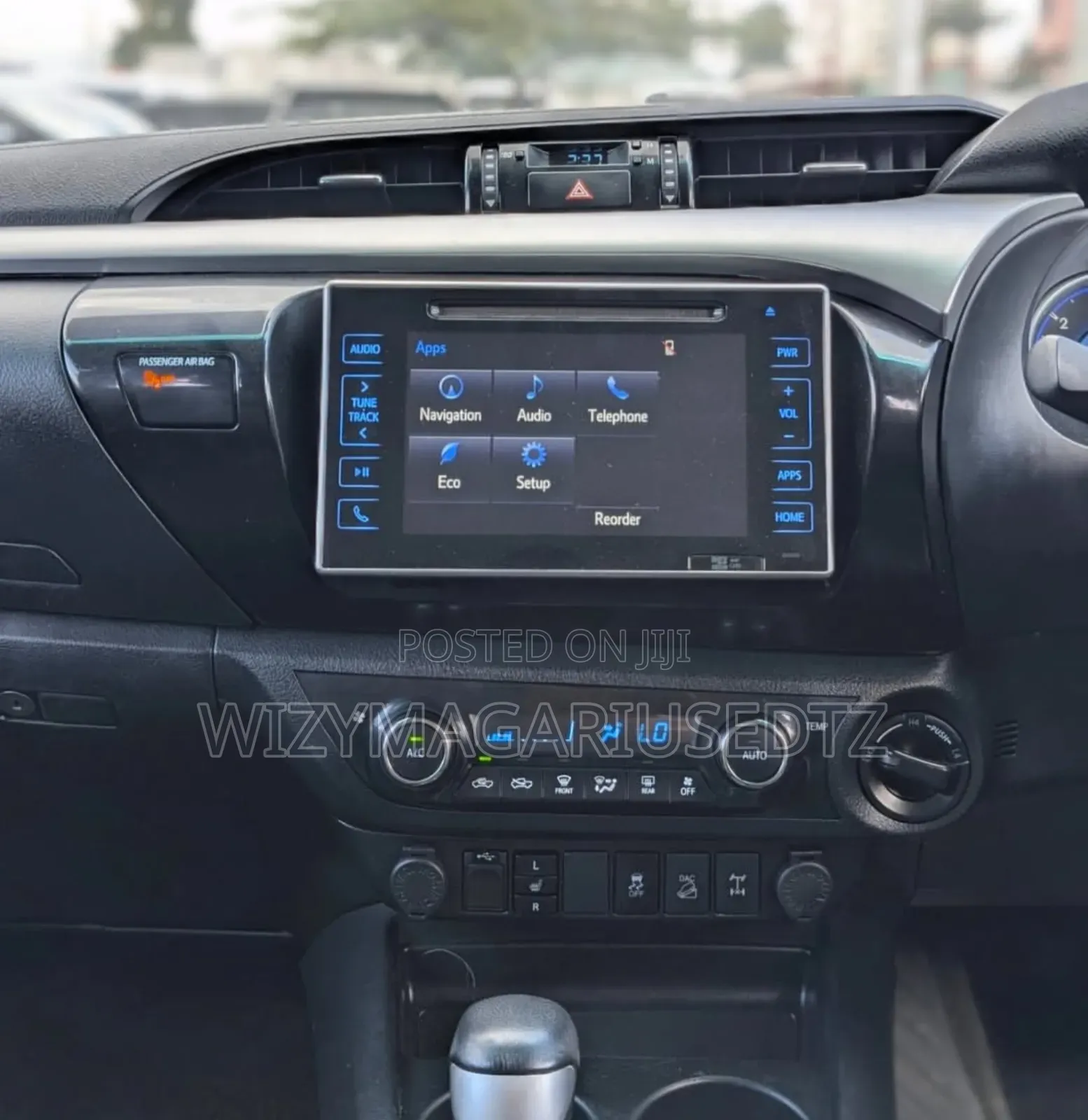 Toyota Hilux Rogue 4x4 2019 Pearl