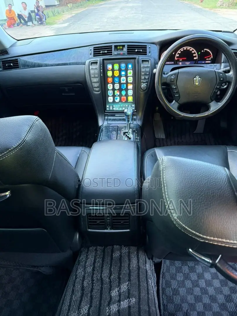 Toyota Crown 2005 Pearl