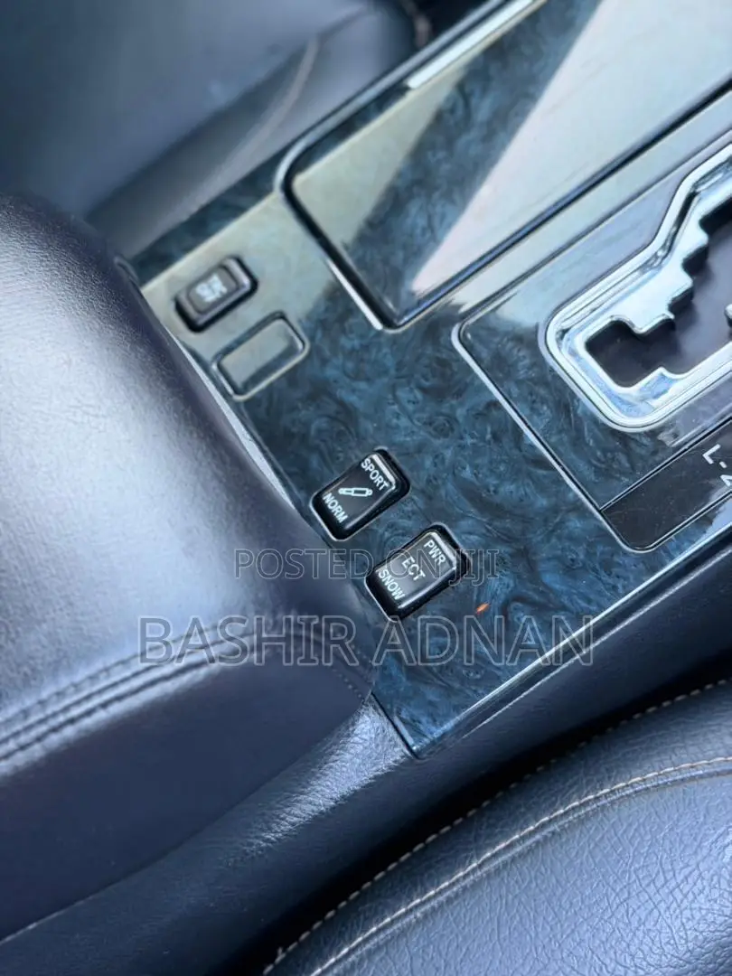 Toyota Crown 2005 Pearl