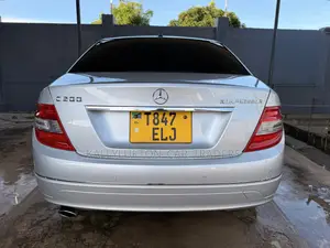 Mercedes-Benz C200 2010 Silver