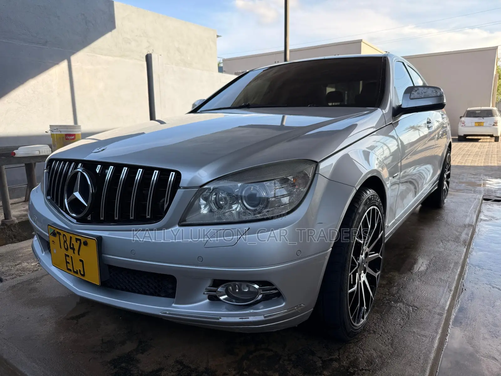 Mercedes-Benz C200 2010 Silver