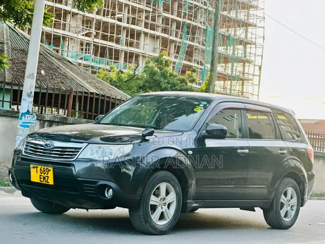 Subaru Forester 2010 Gray