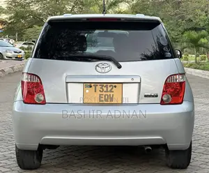Toyota IST 2006 Gray