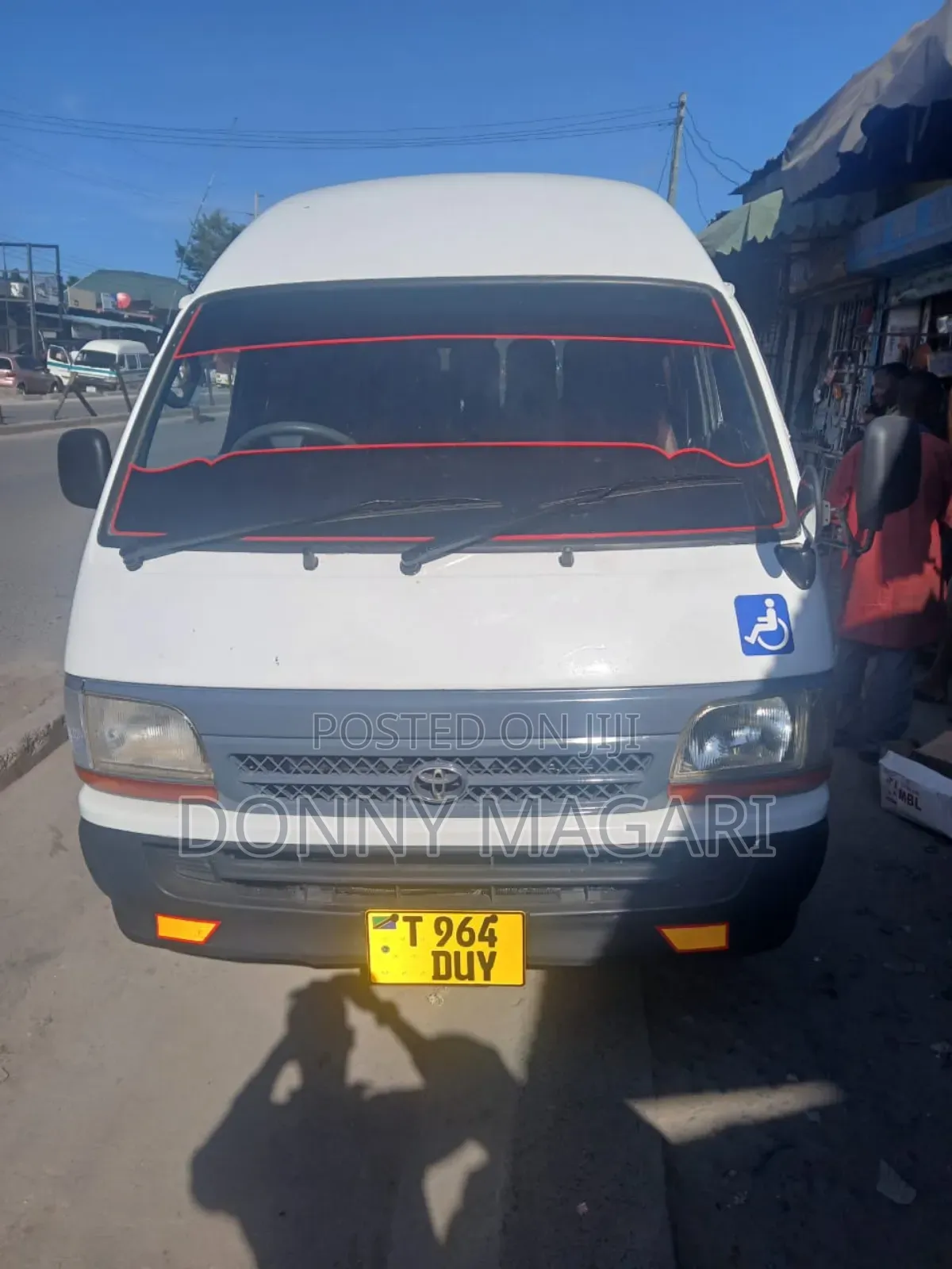 Toyota HiAce 2002 White