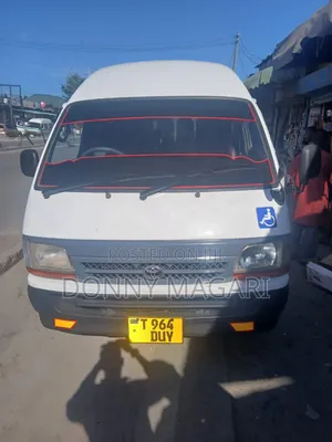 Toyota HiAce 2002 White