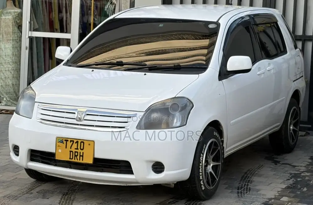 Toyota Raum 1.5 FWD 2004 White
