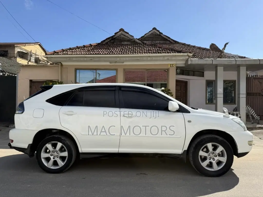 Toyota Harrier 2004 White