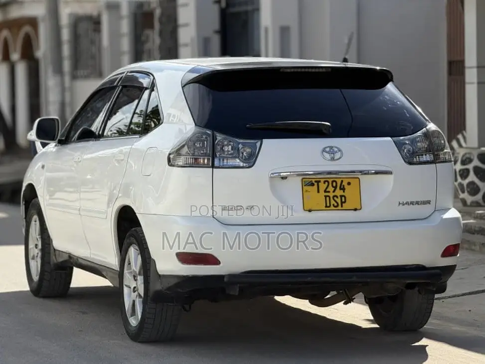 Toyota Harrier 2004 White