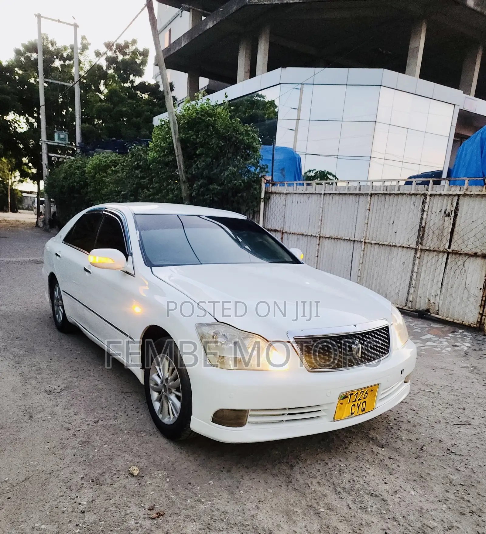 Toyota Crown 2004 White