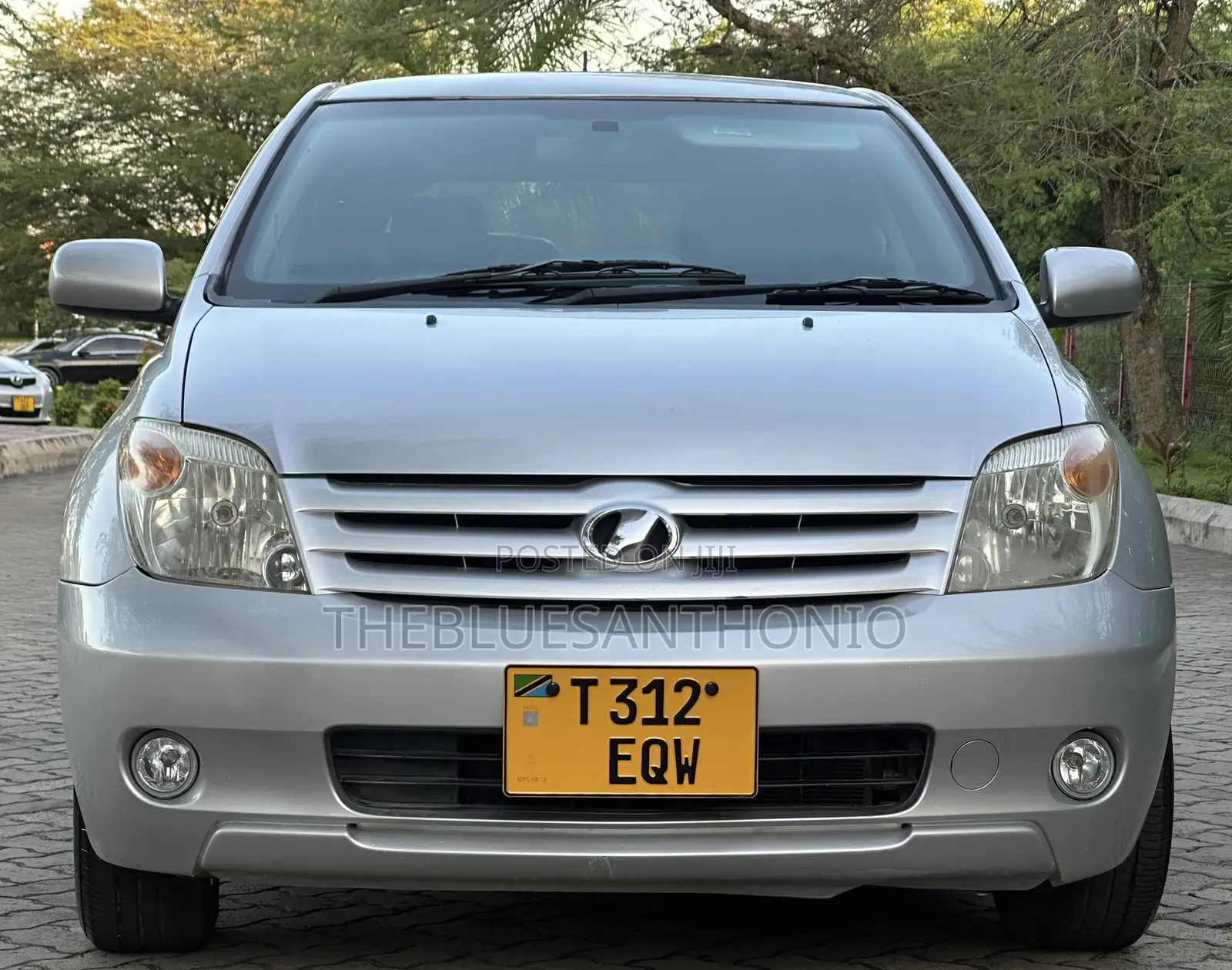 Toyota IST 2004 Silver