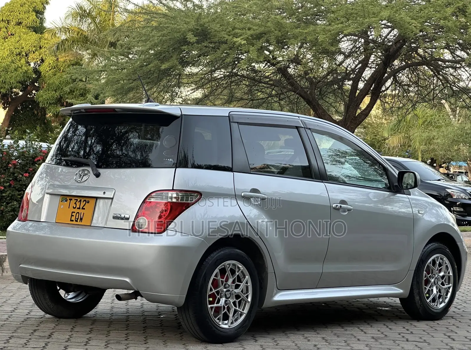 Toyota IST 2004 Silver