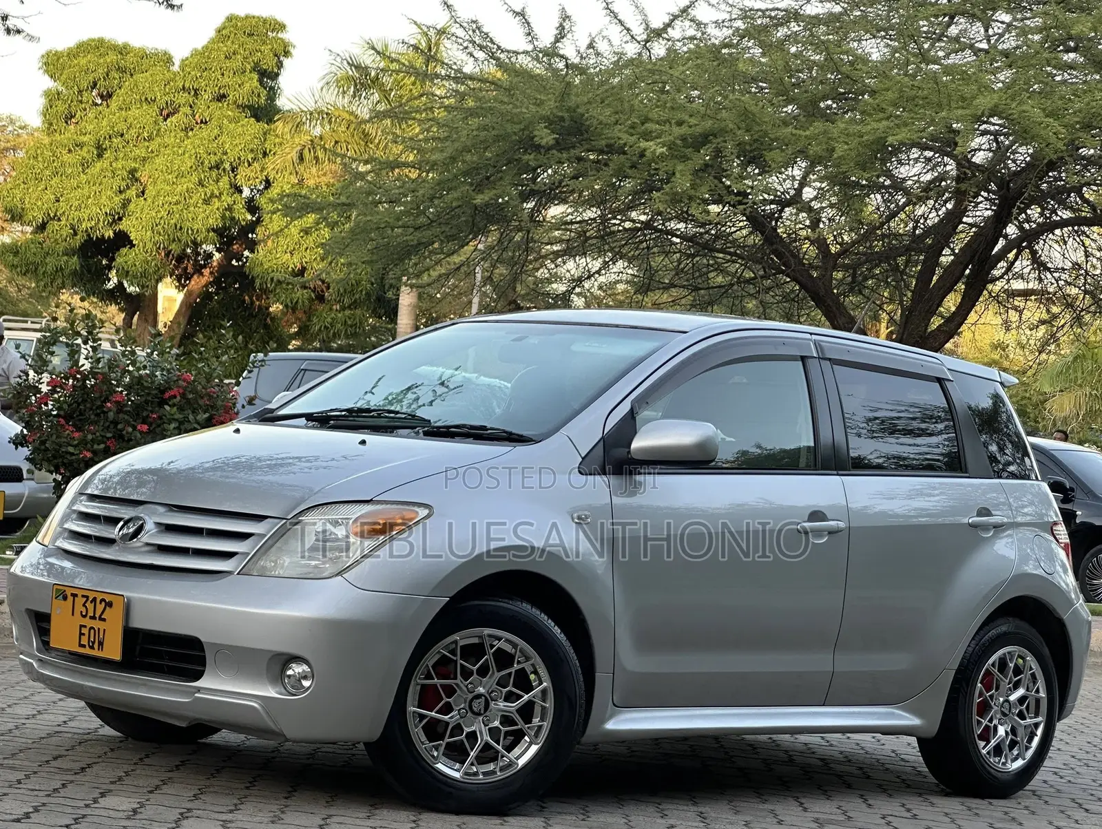 Toyota IST 2004 Silver
