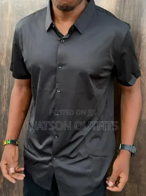 Men's New and Original Shirts Short Sleeved Shiny and Smart