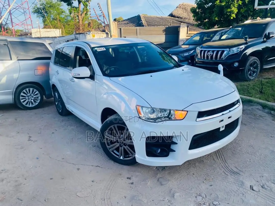 Mitsubishi Outlander Sport ES 2011 Pearl