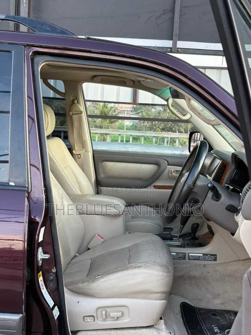 Toyota Land Cruiser 2006 Maroon