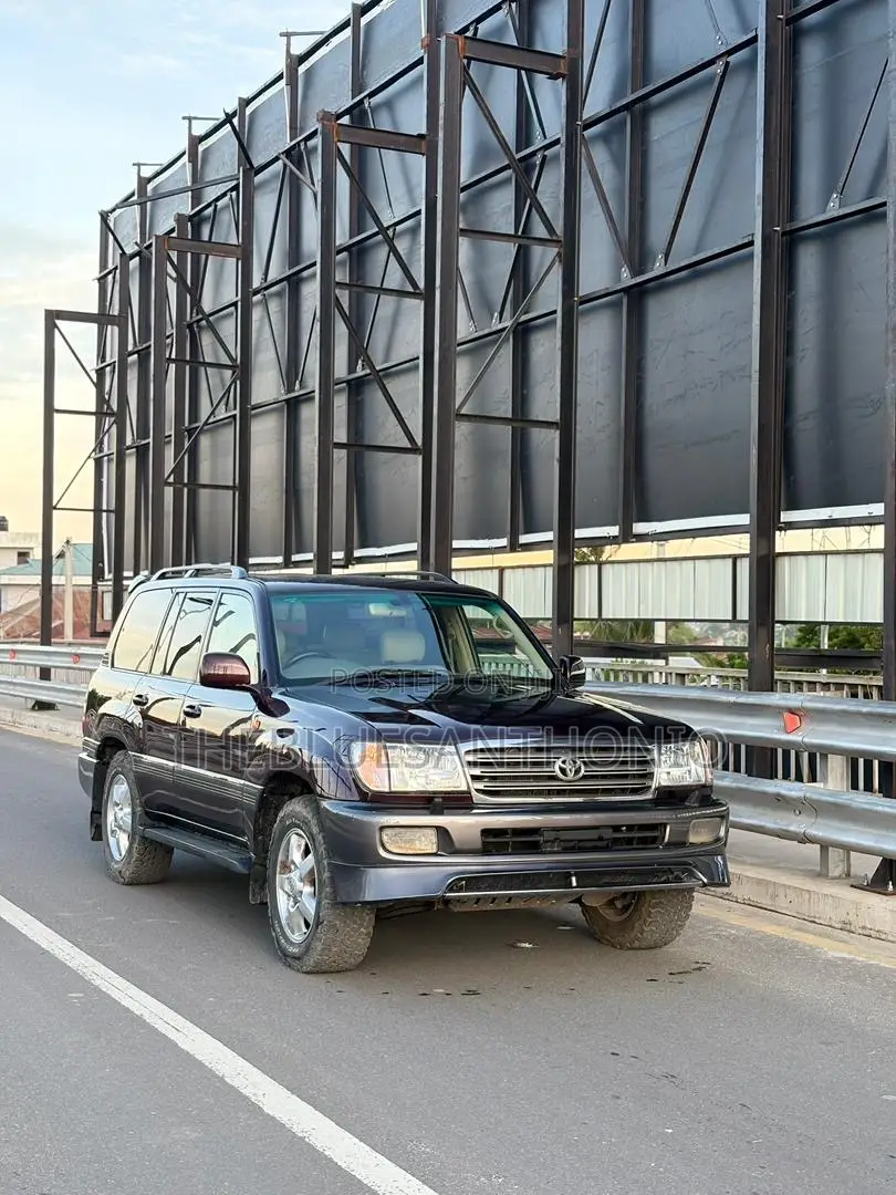 Toyota Land Cruiser 2006 Maroon