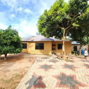 Furnished 6bdrm House in Kiseke for sale