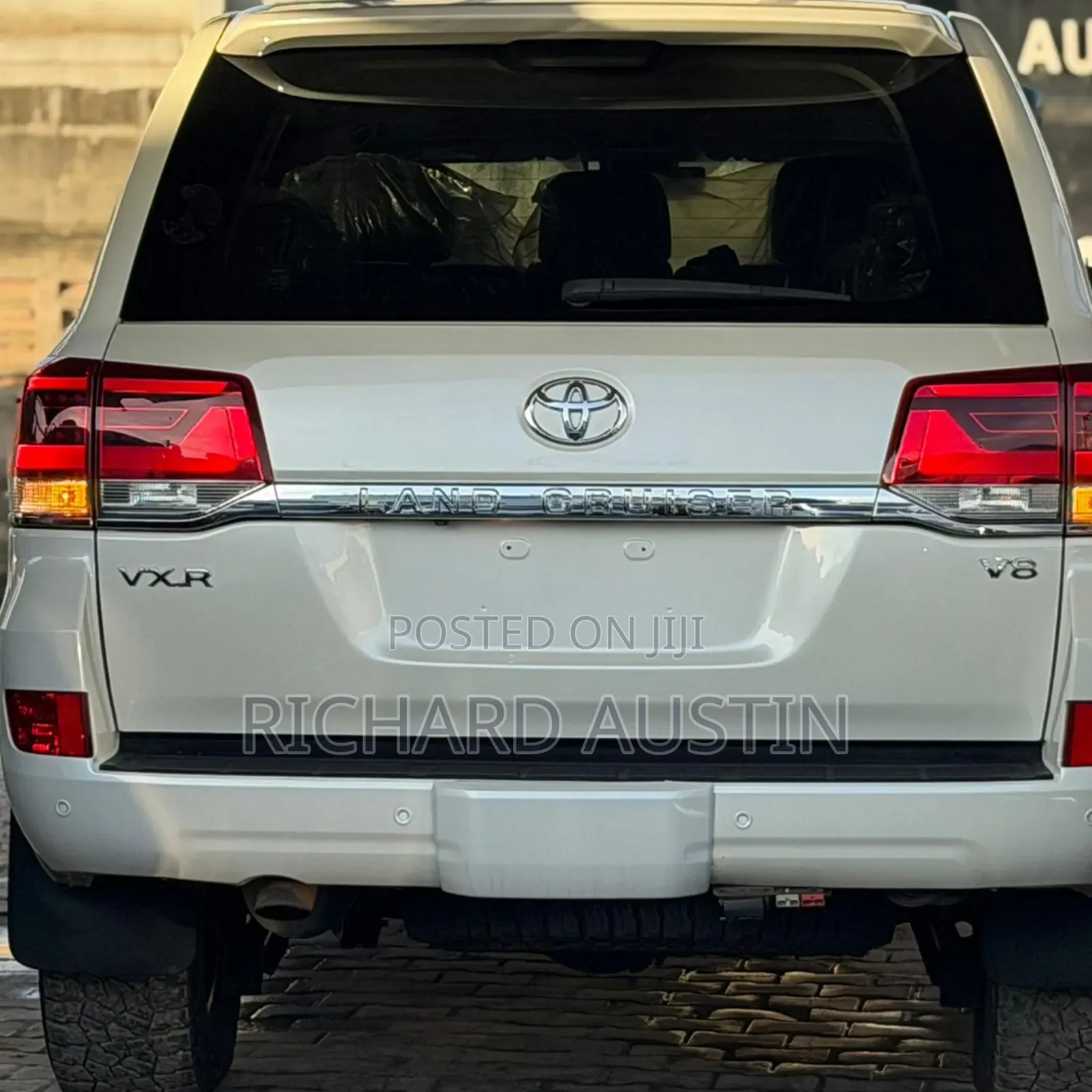 Toyota Land Cruiser 2021 White