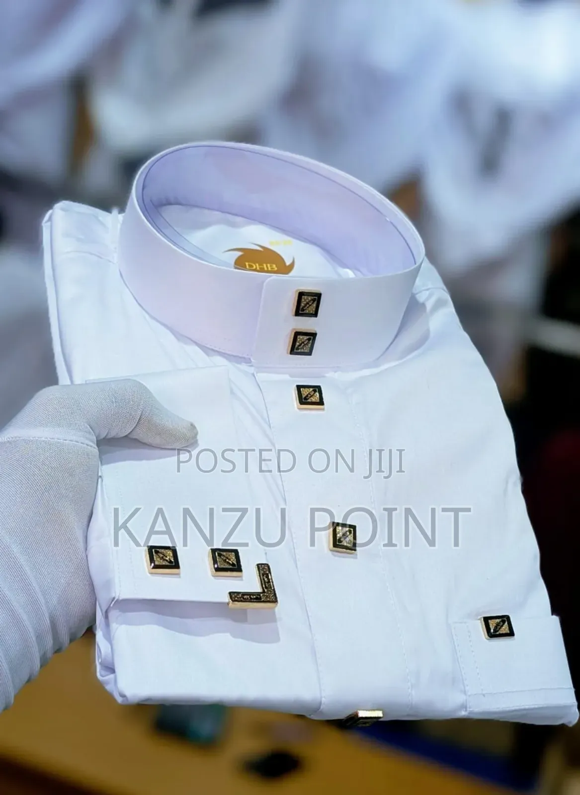 Kanzu Nyeupe Safi