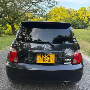 Toyota IST 2007 Black